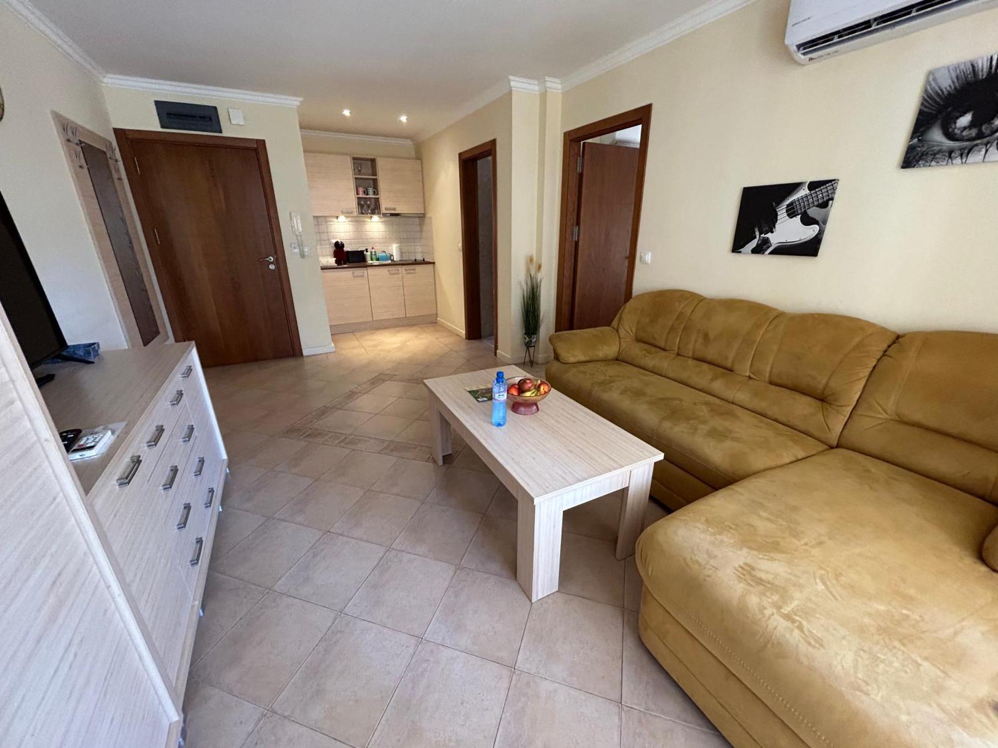 Quiet Apartment With Big Terrace In Santa Marina With Parking سوزوبول المظهر الخارجي الصورة